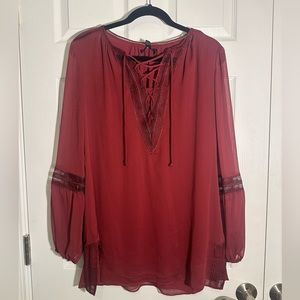 White House Black Market Tunic/Blouse with Beautiful Detail. NWT. Size M.